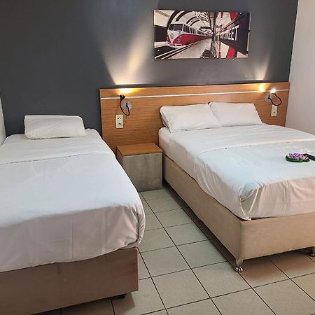 Hotel Victoire, Poitiers Gare المظهر الخارجي الصورة